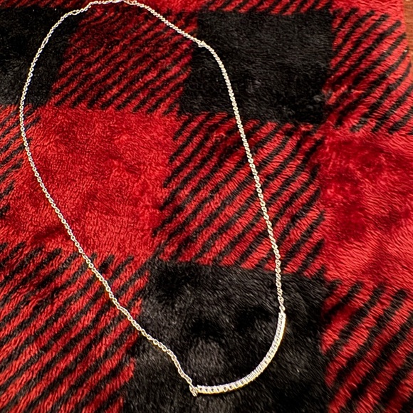 Diamond Delight 1 Carat Real Natural Diamond Curved Bar Pendant Gold Necklace - Picture 3 of 4